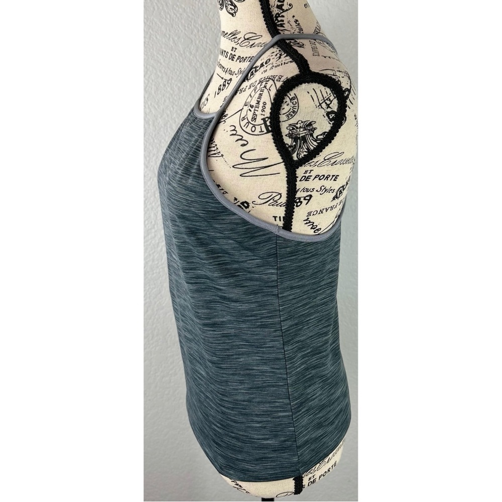 Outdoor Voices Athletic Tank Top w/Built In Bra Yoga Activewear Medium - Picture 3 of 7